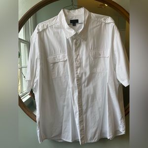 White 4XL button up dress shirt. Steve’s Jeans brand, excellent condition.